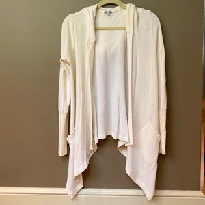 Splendid cardigan hoodie. Like new. Off white /beige. Very soft and comfy.
